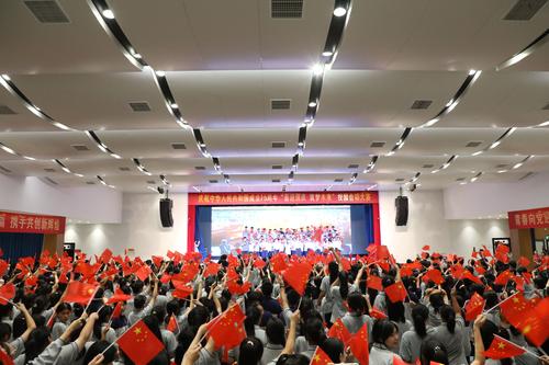 6.比赛现场气氛热烈