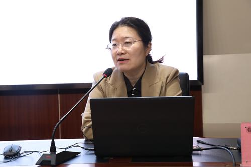 2本次宣讲特别邀请中共河南省委党校经济管理教研部副教授、中央及省级主要会议精神宣讲专家团成员何晓主讲