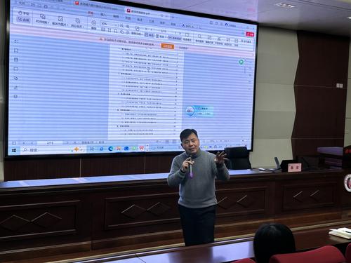 4国务院政府特殊津贴的职教领军人才聂进讲述专业素养提升策略