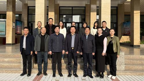 5参会人员合影留念