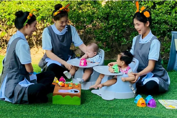婴幼儿托育  普通中专
