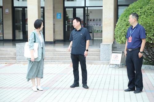 3实地考察，进一步了解学校情况