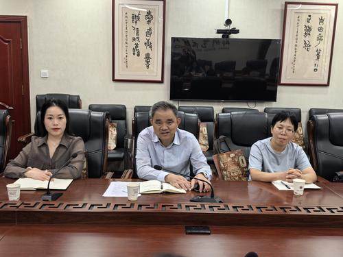 3.郑州艺术幼儿师范学校副校长赵泳江致欢迎辞