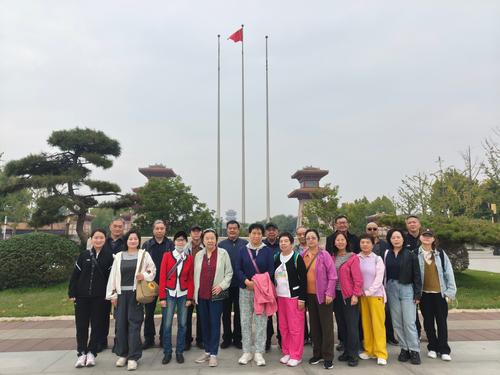 3郑州园博园合影留念(1)